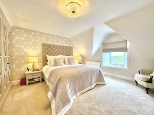 Photo 19- click for photo gallery